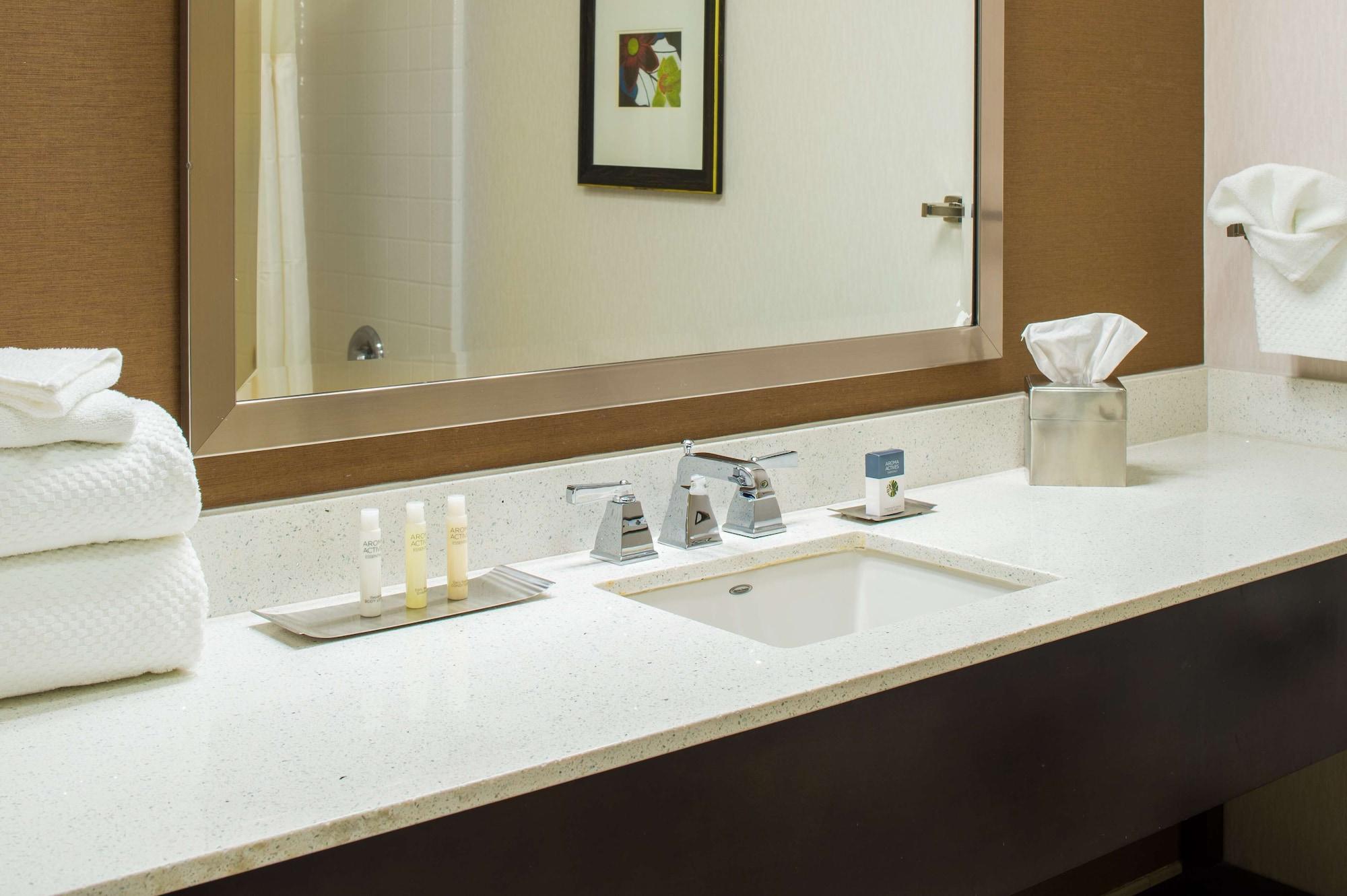 Doubletree By Hilton Olympia Hotel Bagian luar foto