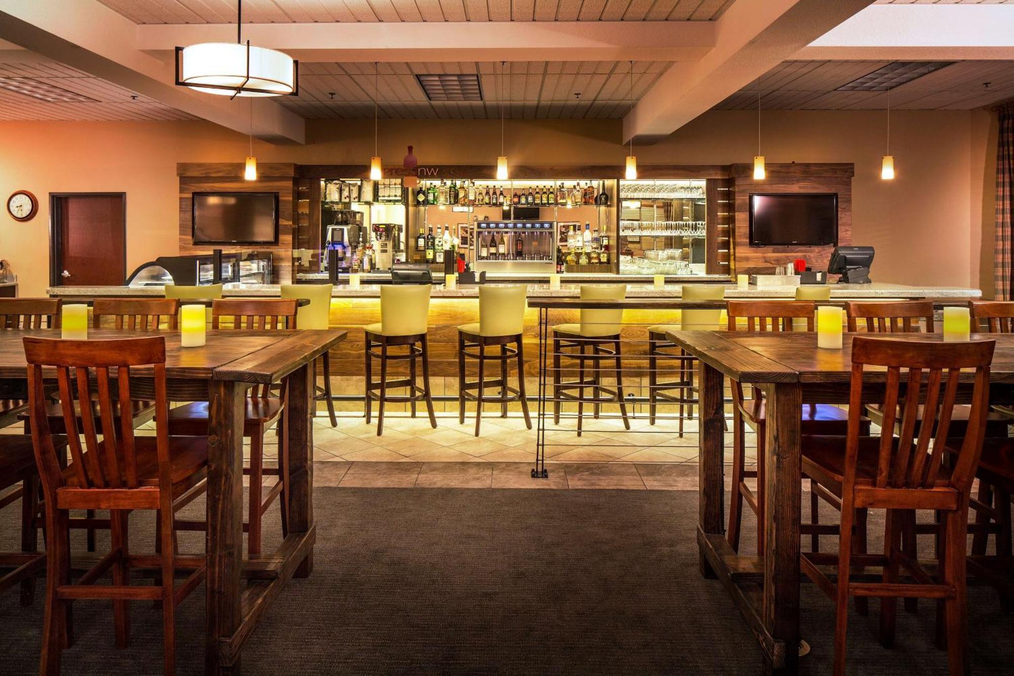 Doubletree By Hilton Olympia Hotel Bagian luar foto