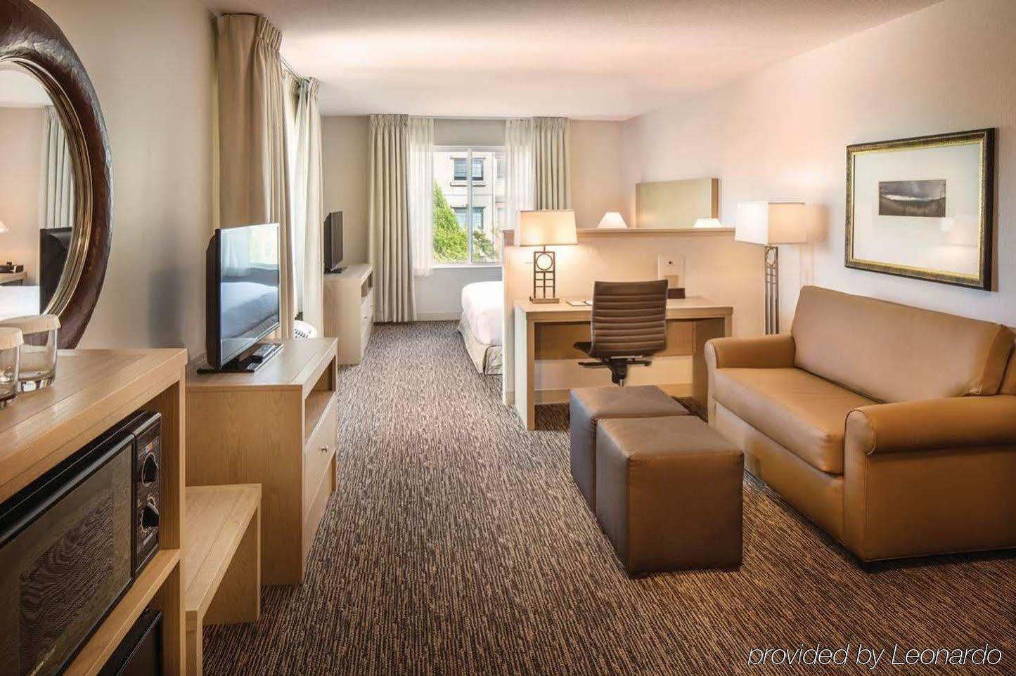 Doubletree By Hilton Olympia Hotel Bagian luar foto